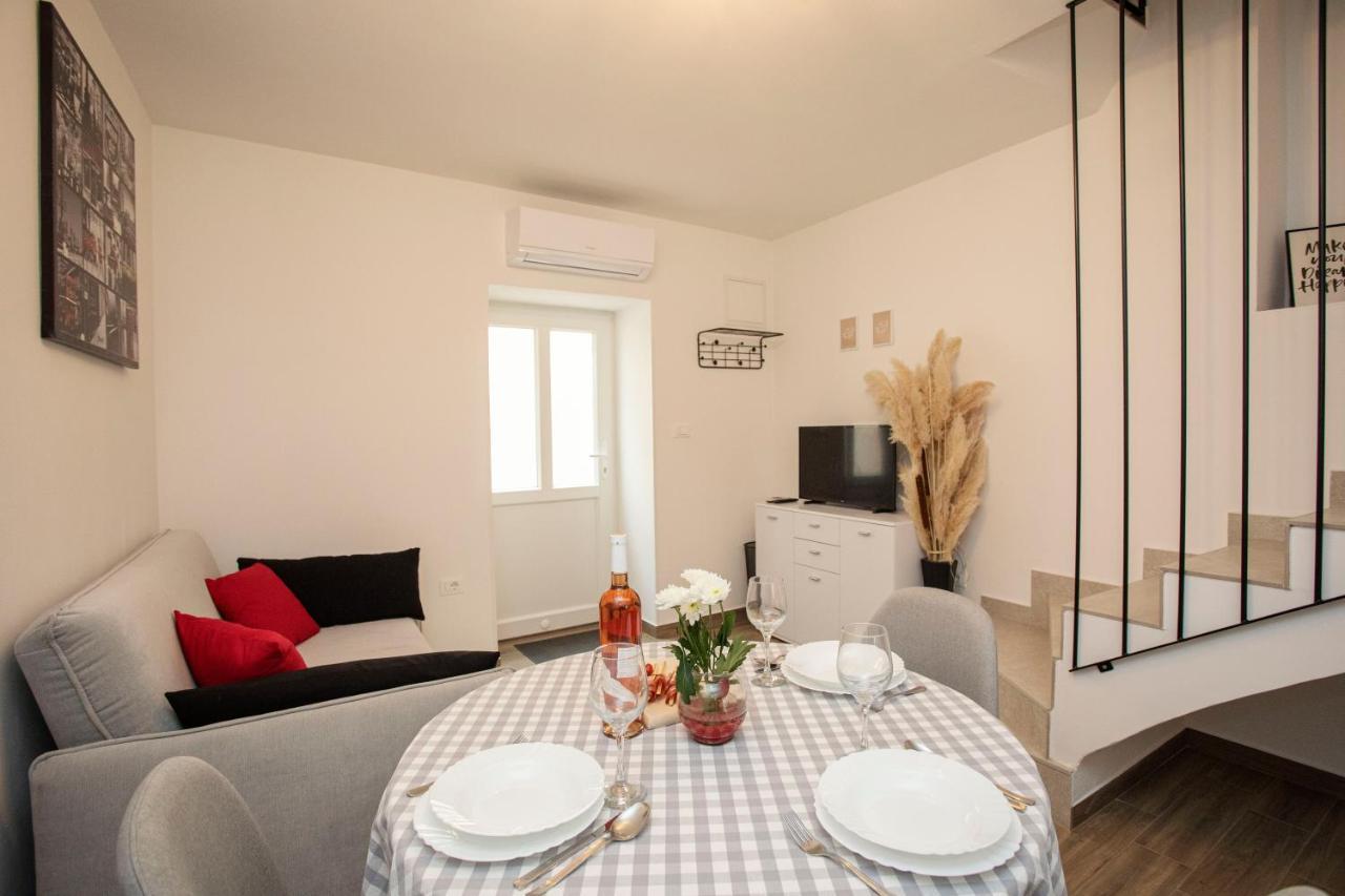 Studio Apartman Amalie Пазин Екстер'єр фото