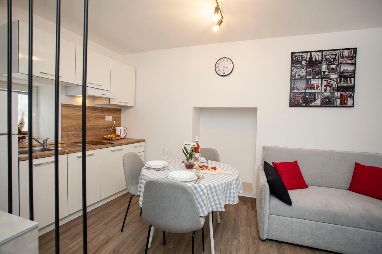 Studio Apartman Amalie Пазин Екстер'єр фото