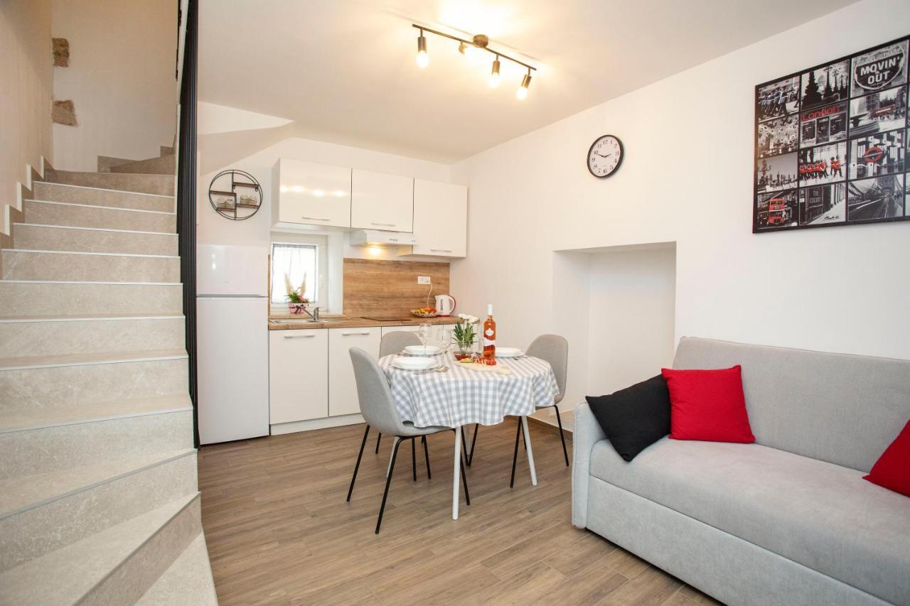 Studio Apartman Amalie Пазин Екстер'єр фото